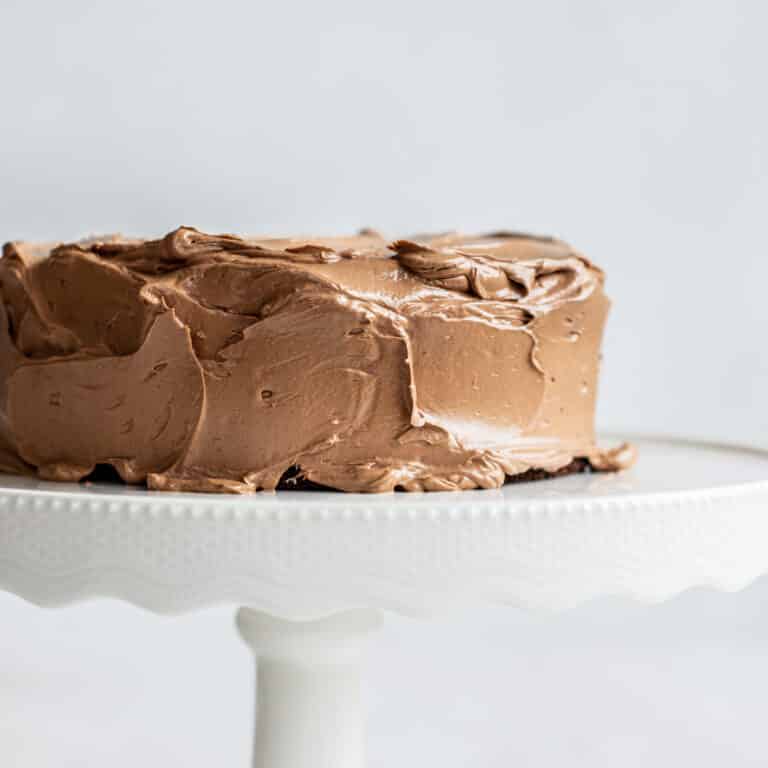 Easy Small Chocolate Cake Recipe (6-inch)