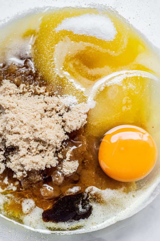 eggs, sugar and butter In a bowl.