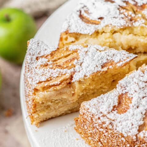 dutch apple cake slice,